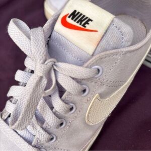 Nike light lavender canvas sport shoes 4.5 kicks runners pastel school classic
